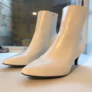 White boots faux leather with heel